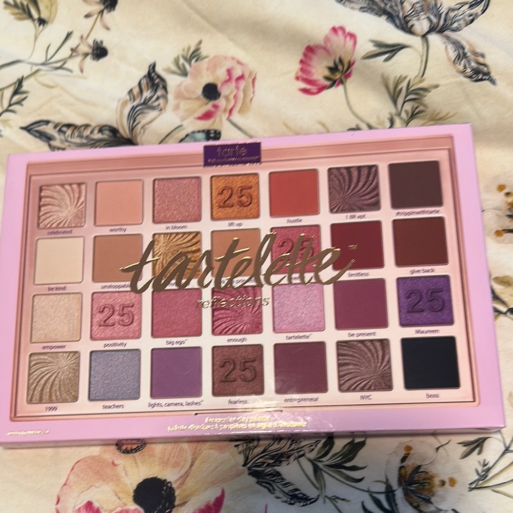 Tarte Purple and Pink Eyeshadow Palette 24 Shades. Brand new in box